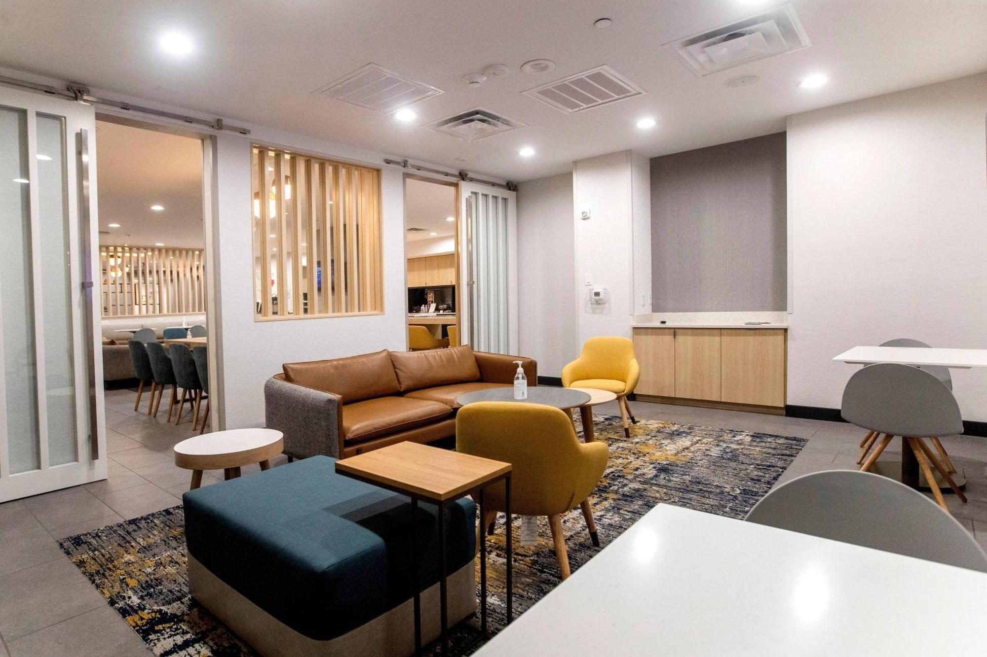 Towneplace Suites By Marriott Conroe Exterior foto